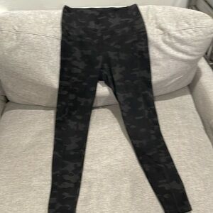 black camouflage leggings